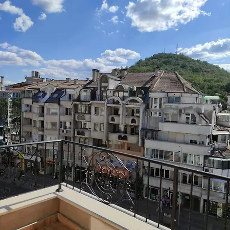 16a Vasil Aprilov 64 - *