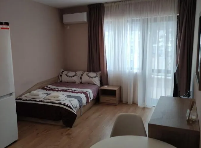 16a Vasil Aprilov 64 - *